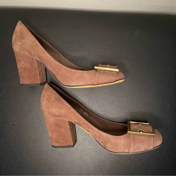 Gucci suede buckle toe pumps size 39.5 - Picture 3 of 10